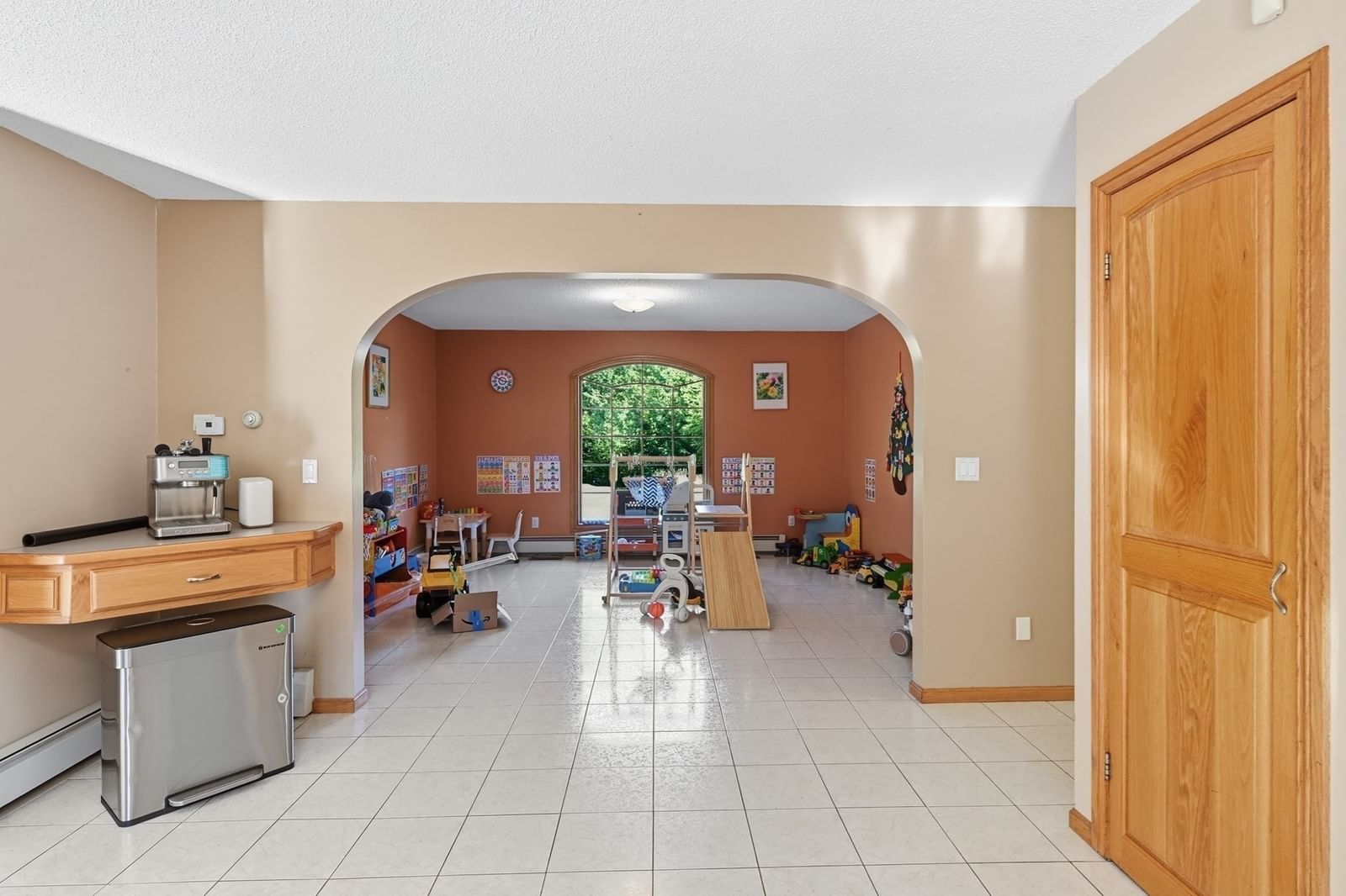 155 Woodland Way Russell — Photo 14 of 35