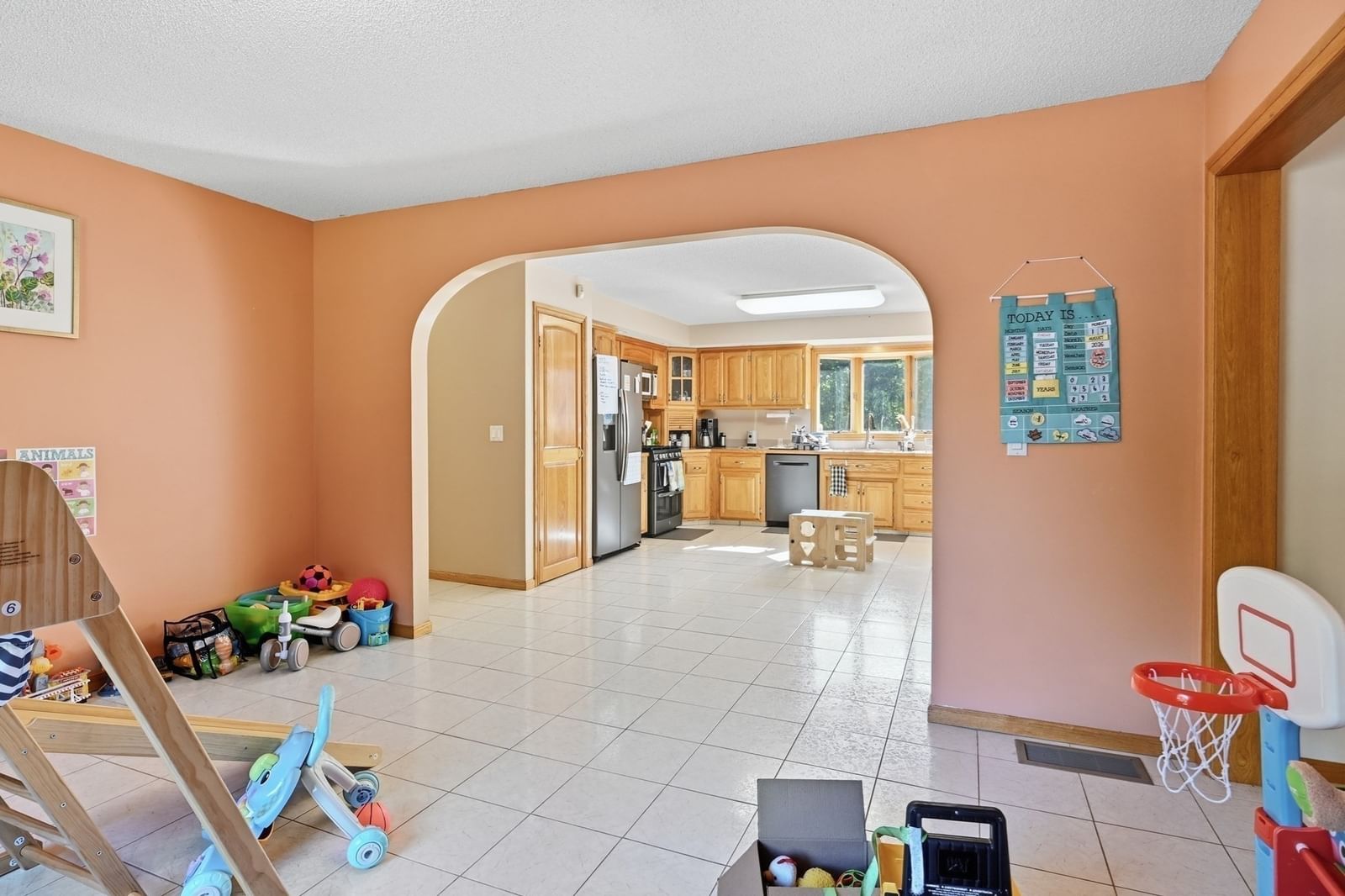155 Woodland Way Russell — Photo 16 of 35
