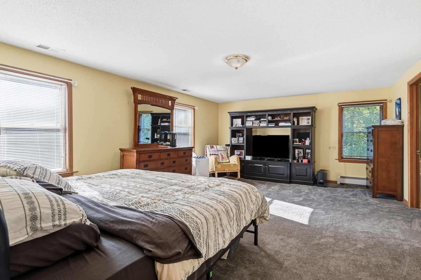 155 Woodland Way Russell — Photo 18 of 35