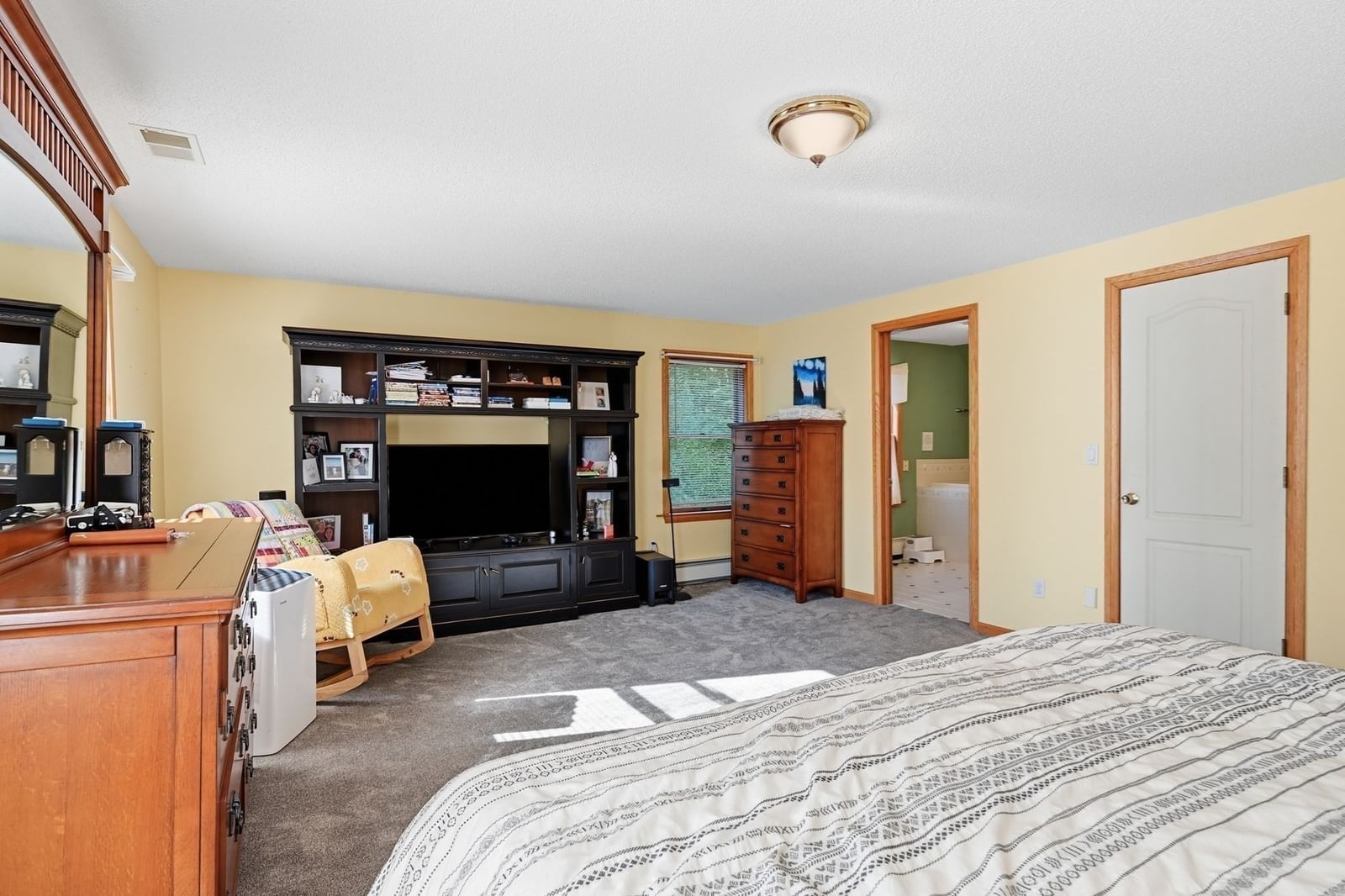155 Woodland Way Russell — Photo 19 of 35