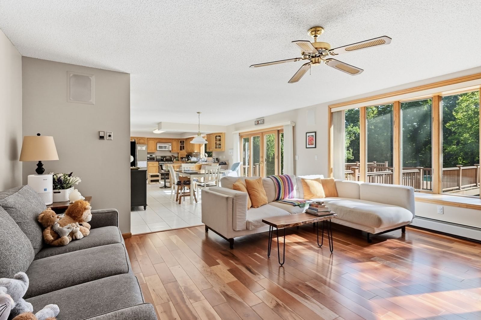 155 Woodland Way Russell — Photo 8 of 35