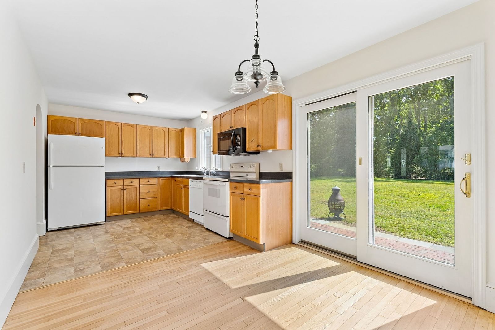9 Old Lowell Road Westford — Photo 5 of 42