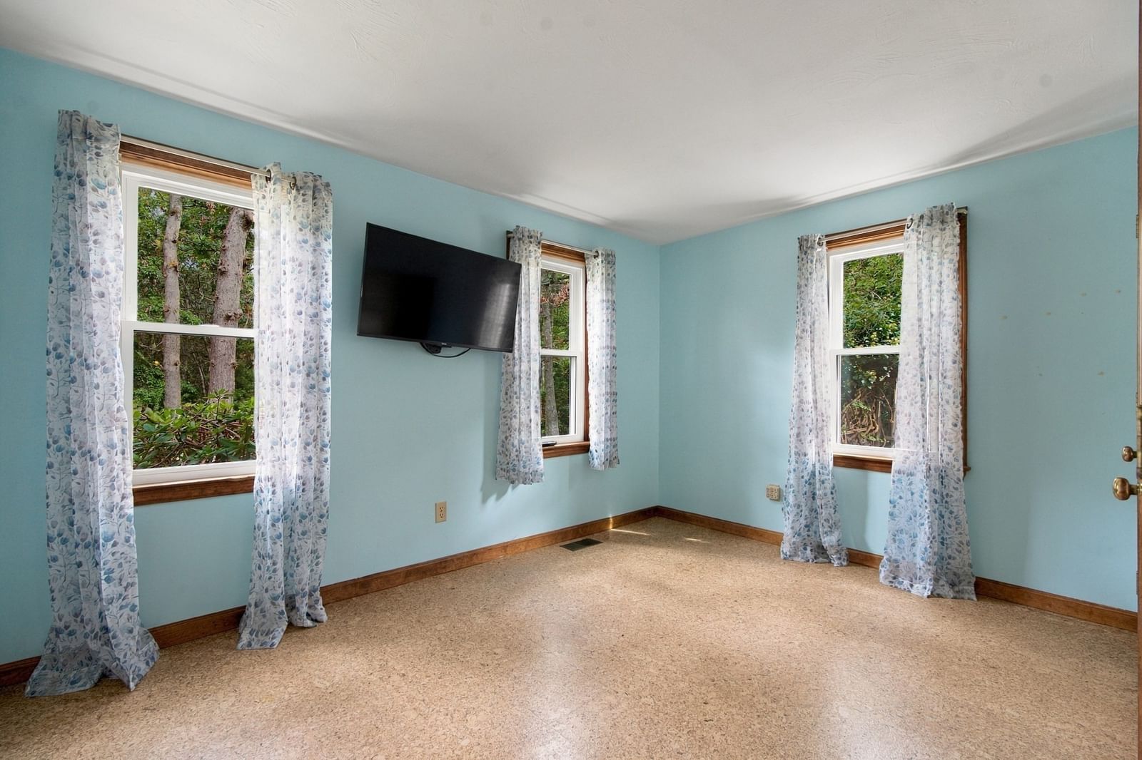 16 Gunters Ln Mashpee — Photo 13 of 34
