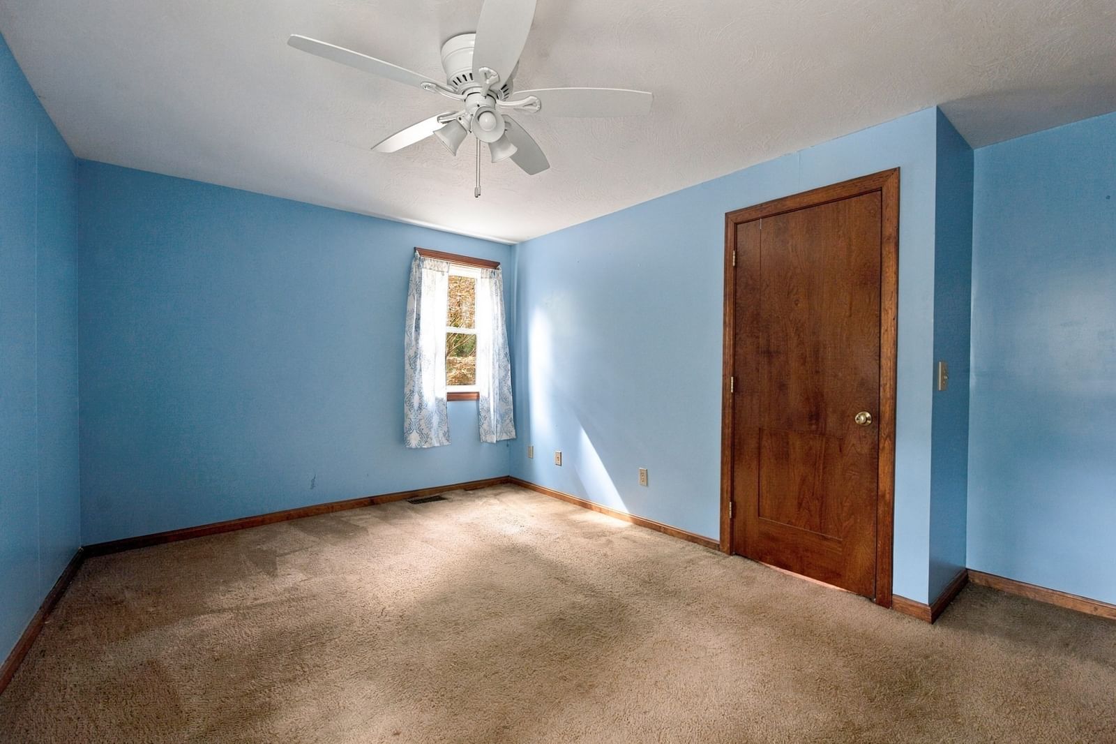 16 Gunters Ln Mashpee — Photo 16 of 34