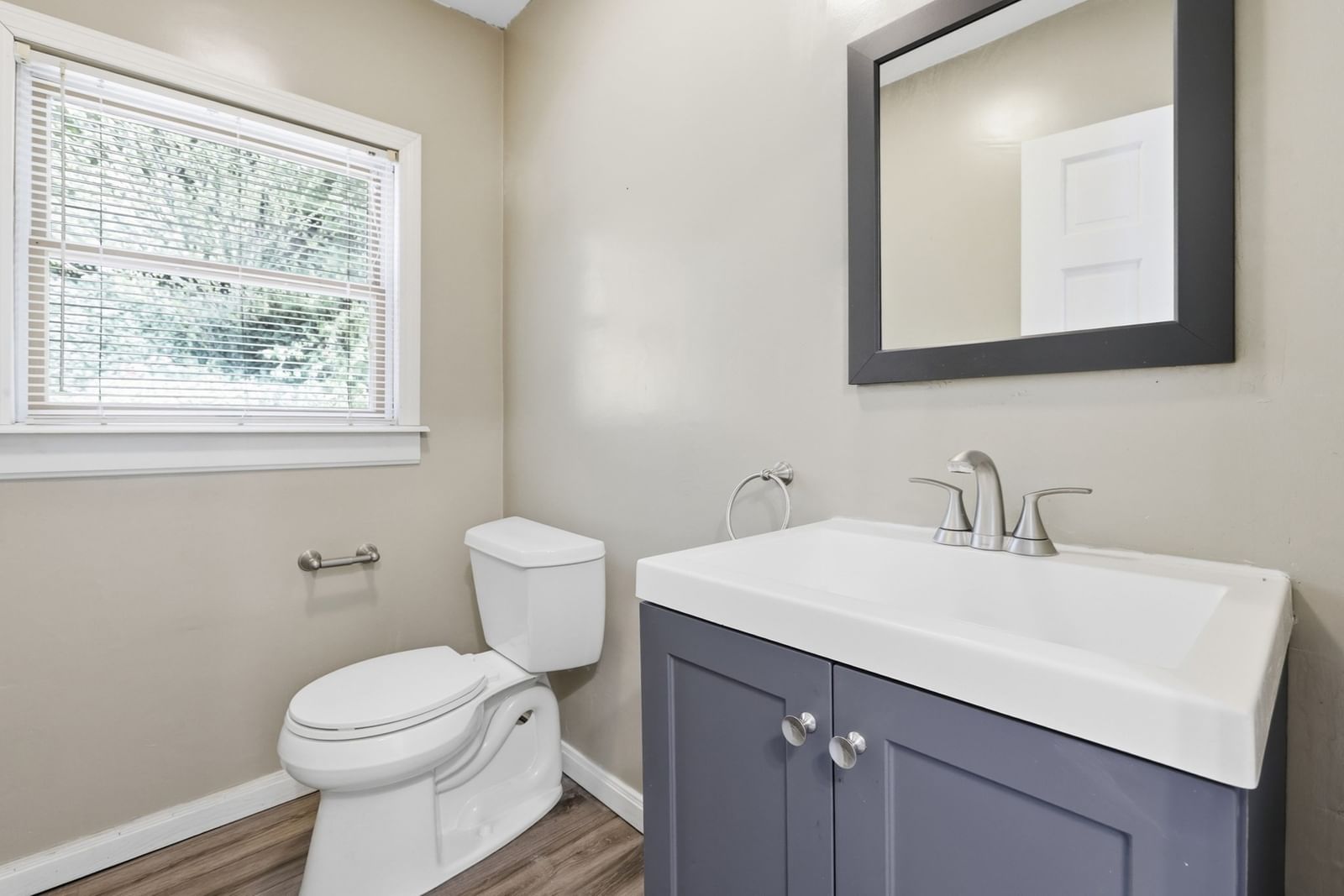 29 Woodlawn Lynn — Photo 10 of 22