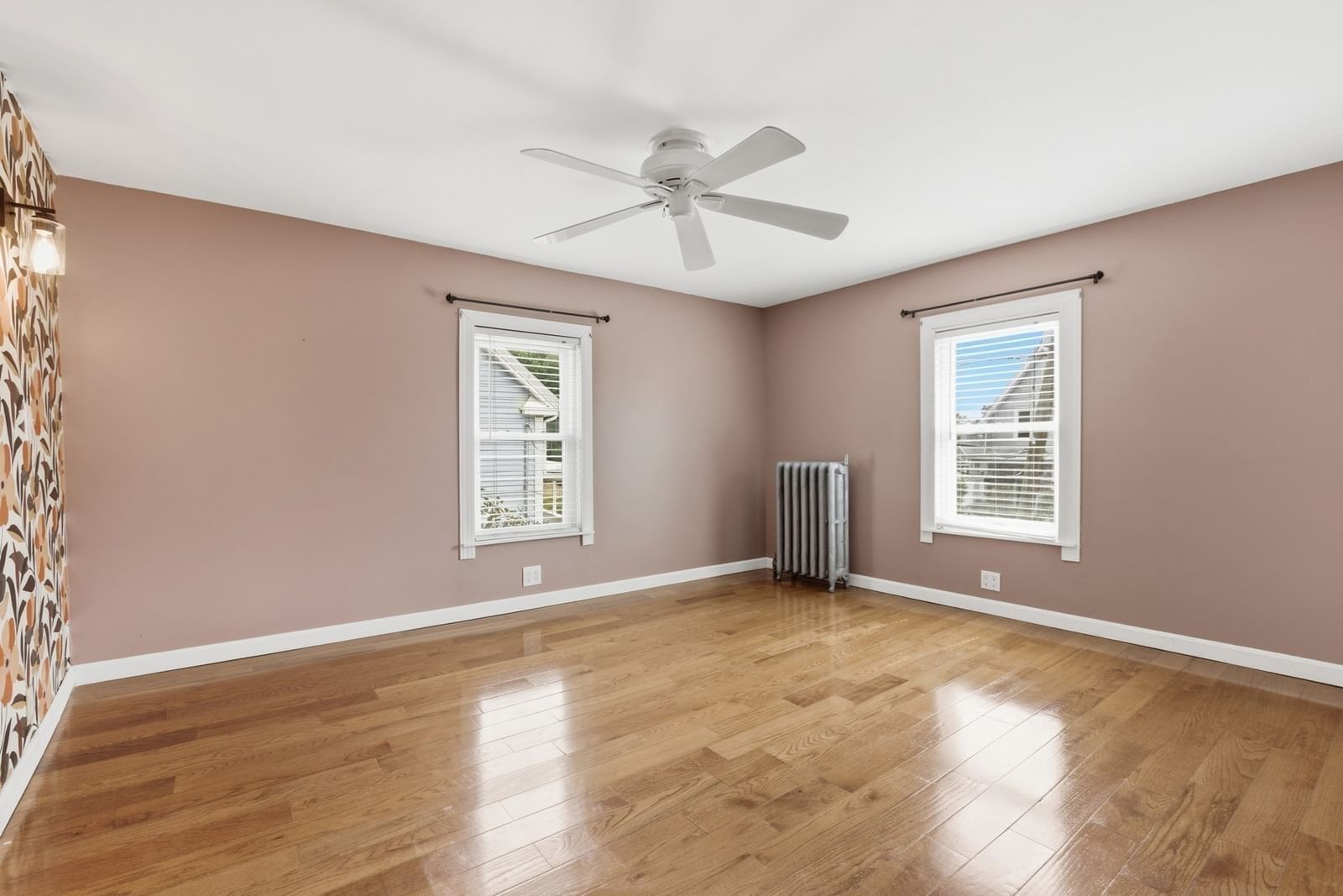 29 Woodlawn Lynn — Photo 14 of 22