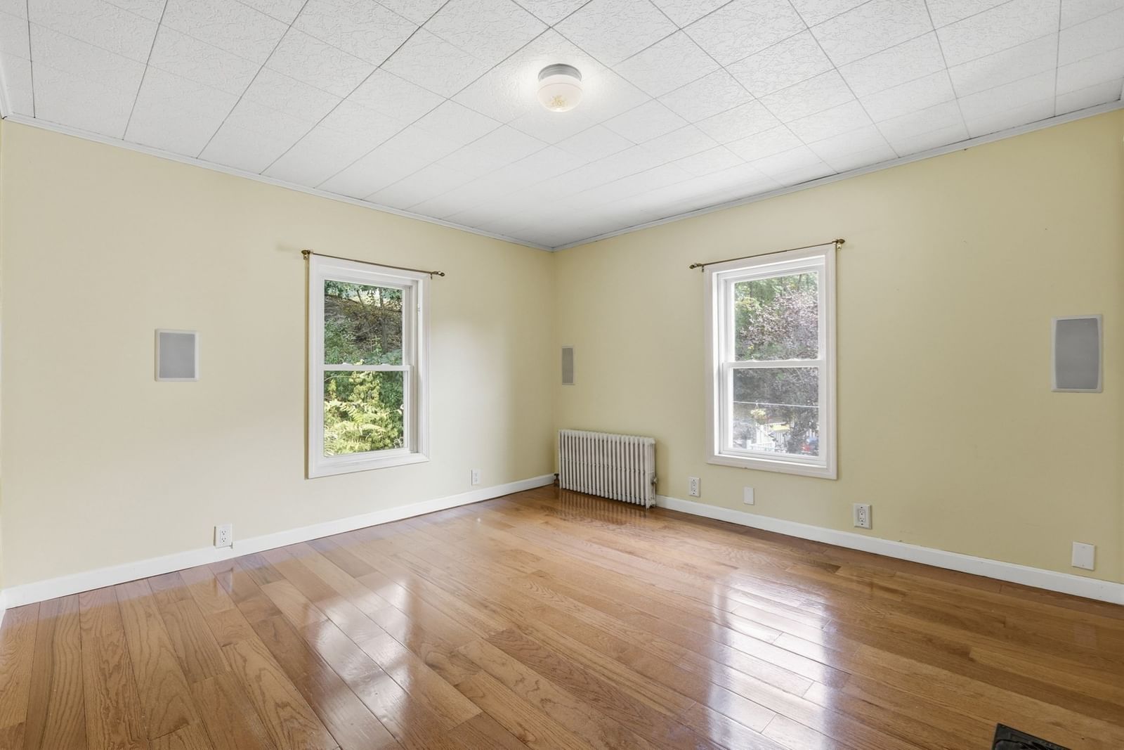 29 Woodlawn Lynn — Photo 18 of 22