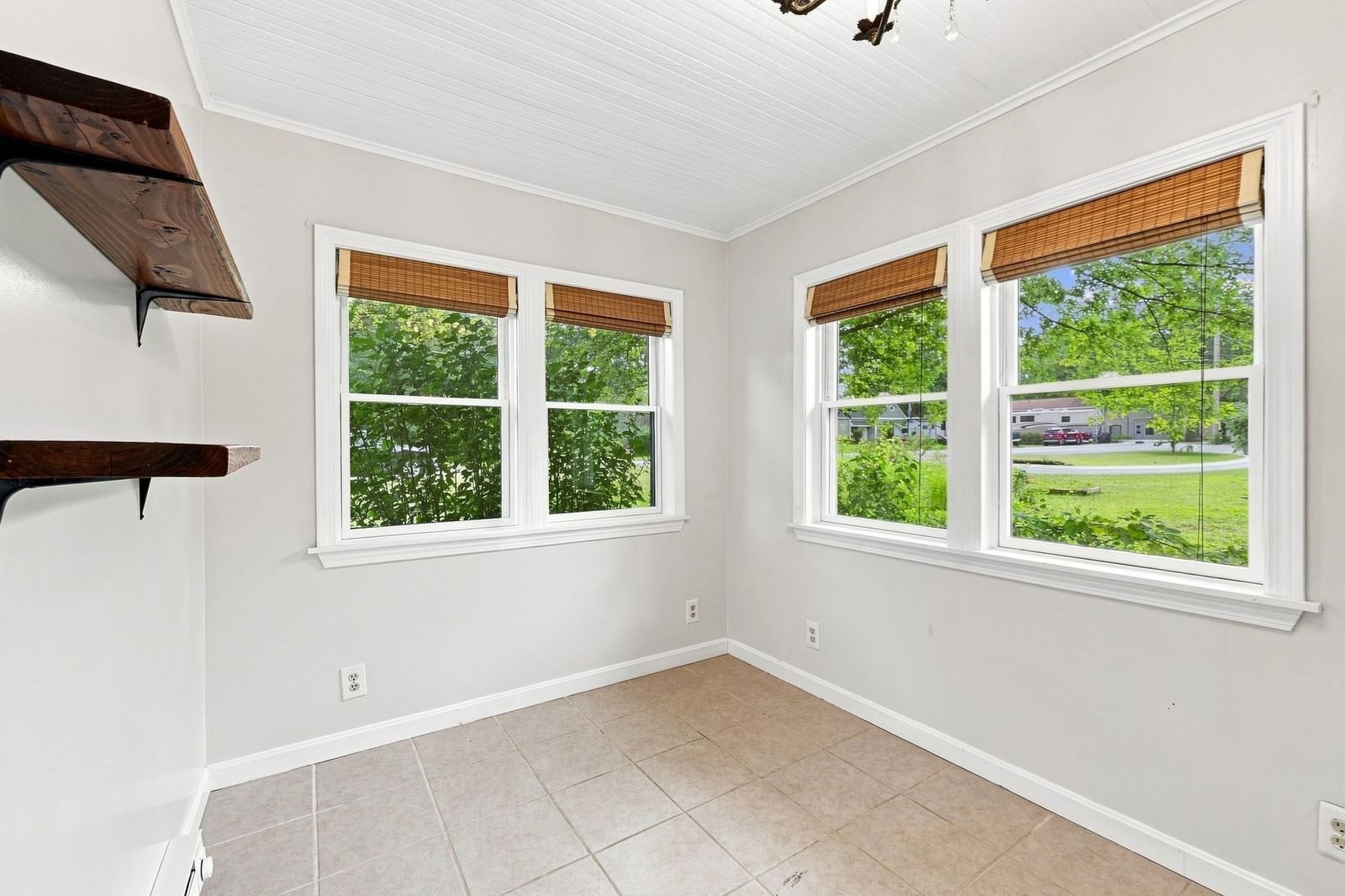 20 Sunset Ave South Hadley — Photo 16 of 42
