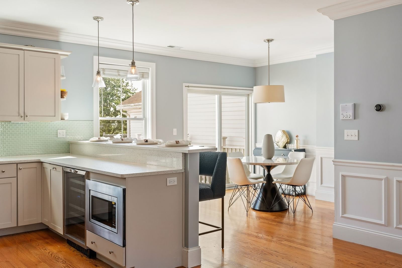 413 E 7th St #2 Boston — Photo 2 of 35