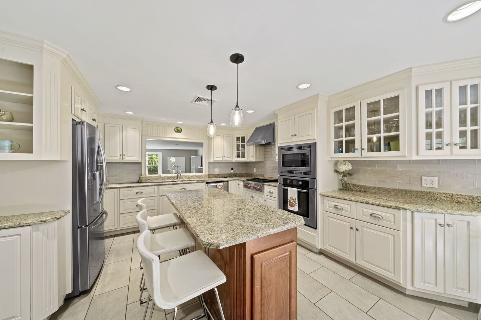 21 Elmwood Rd Wellesley — Photo 8 of 42