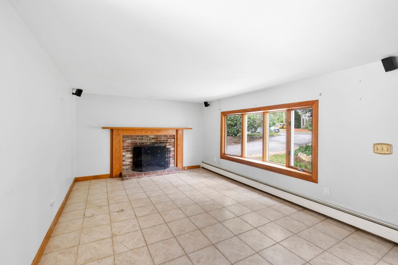 19 Essex Rd Mashpee — Photo 10 of 26