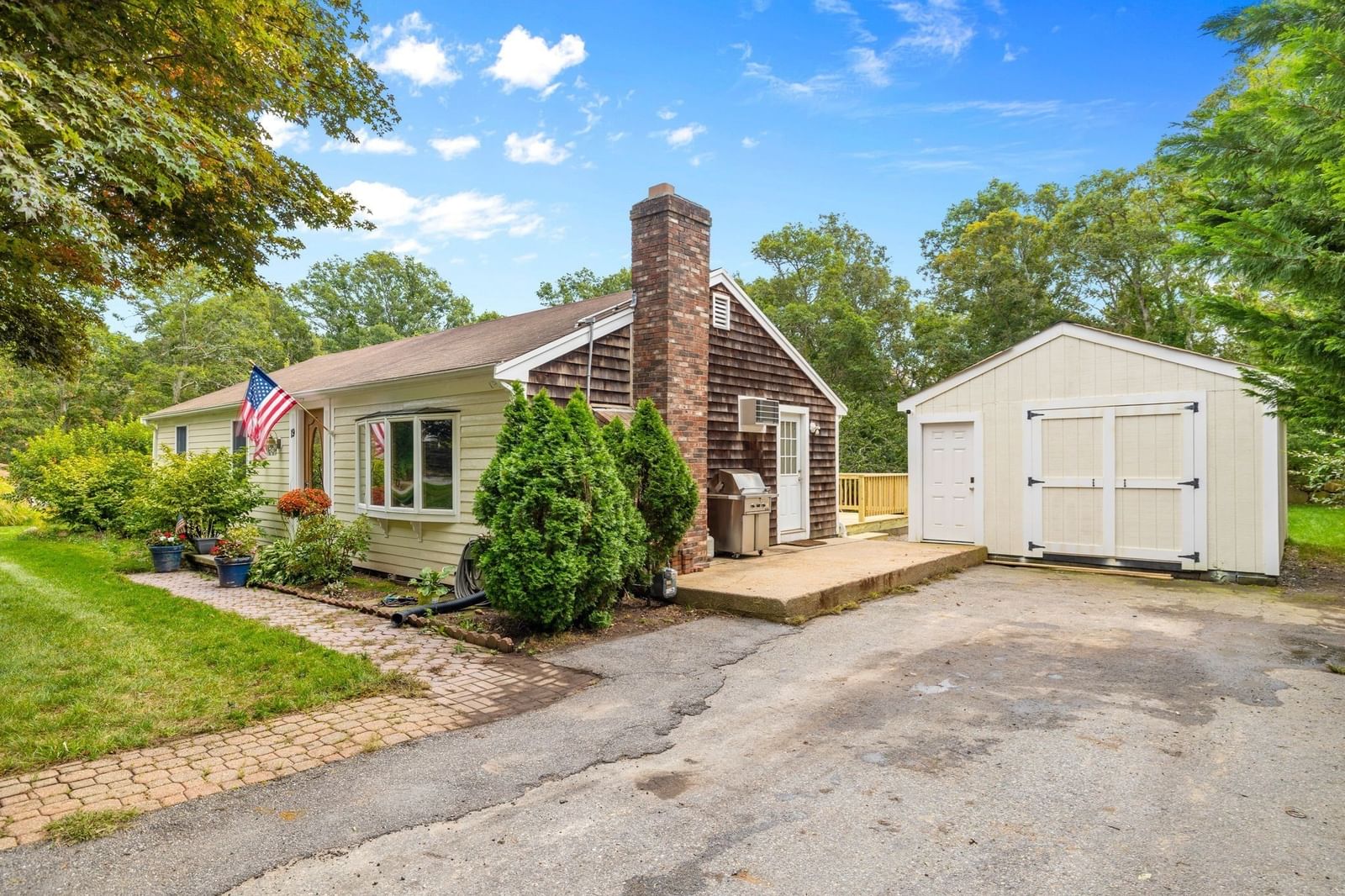 19 Essex Rd Mashpee — Photo 2 of 26