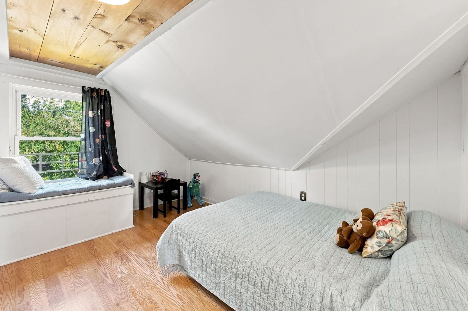 143 Park St Easthampton — Photo 29 of 42