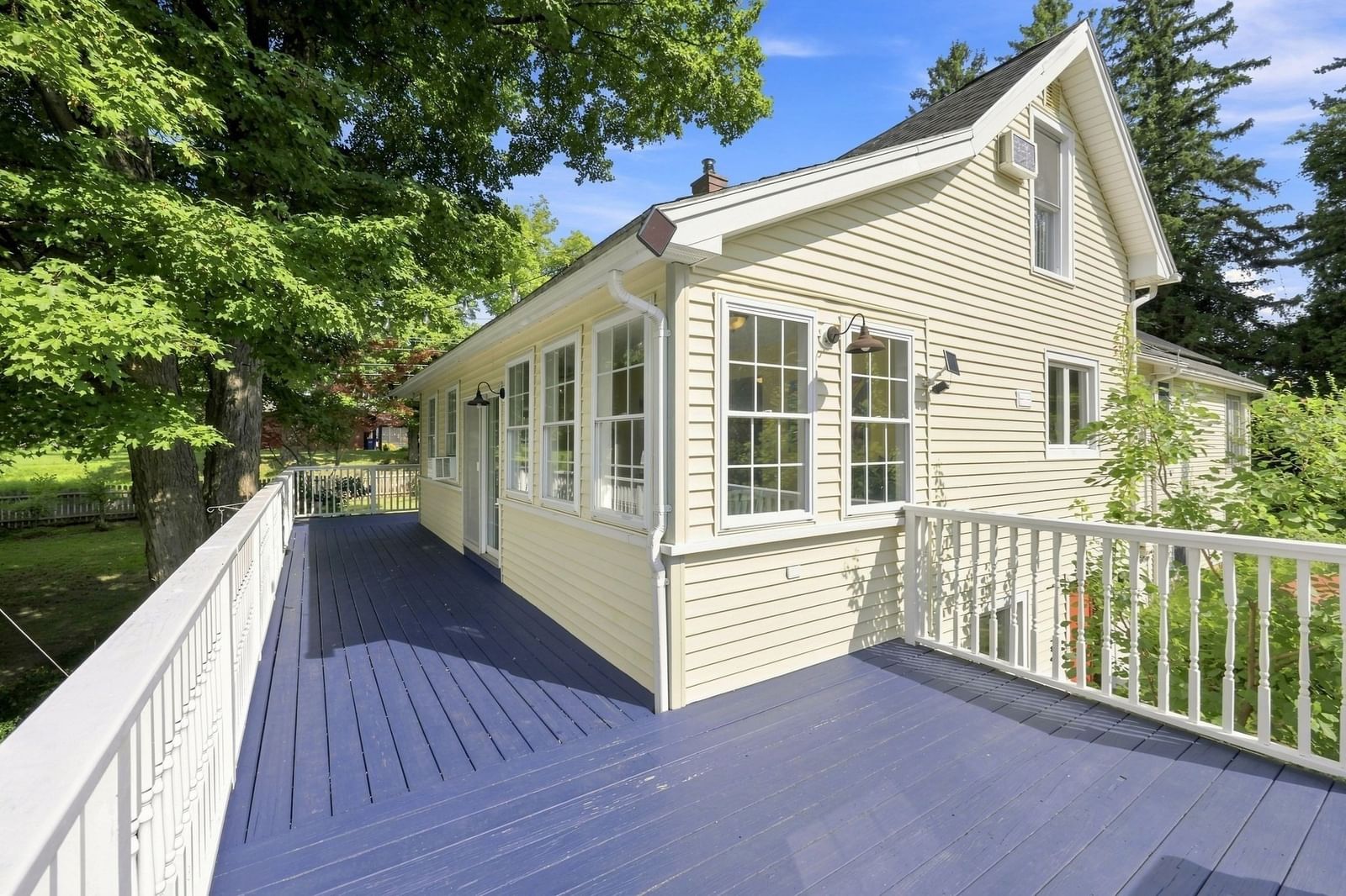 143 Park St Easthampton — Photo 5 of 42