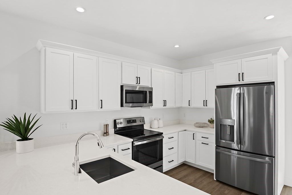 25 Salisbury Hill Blvd #74 Worcester — Photo 6 of 42