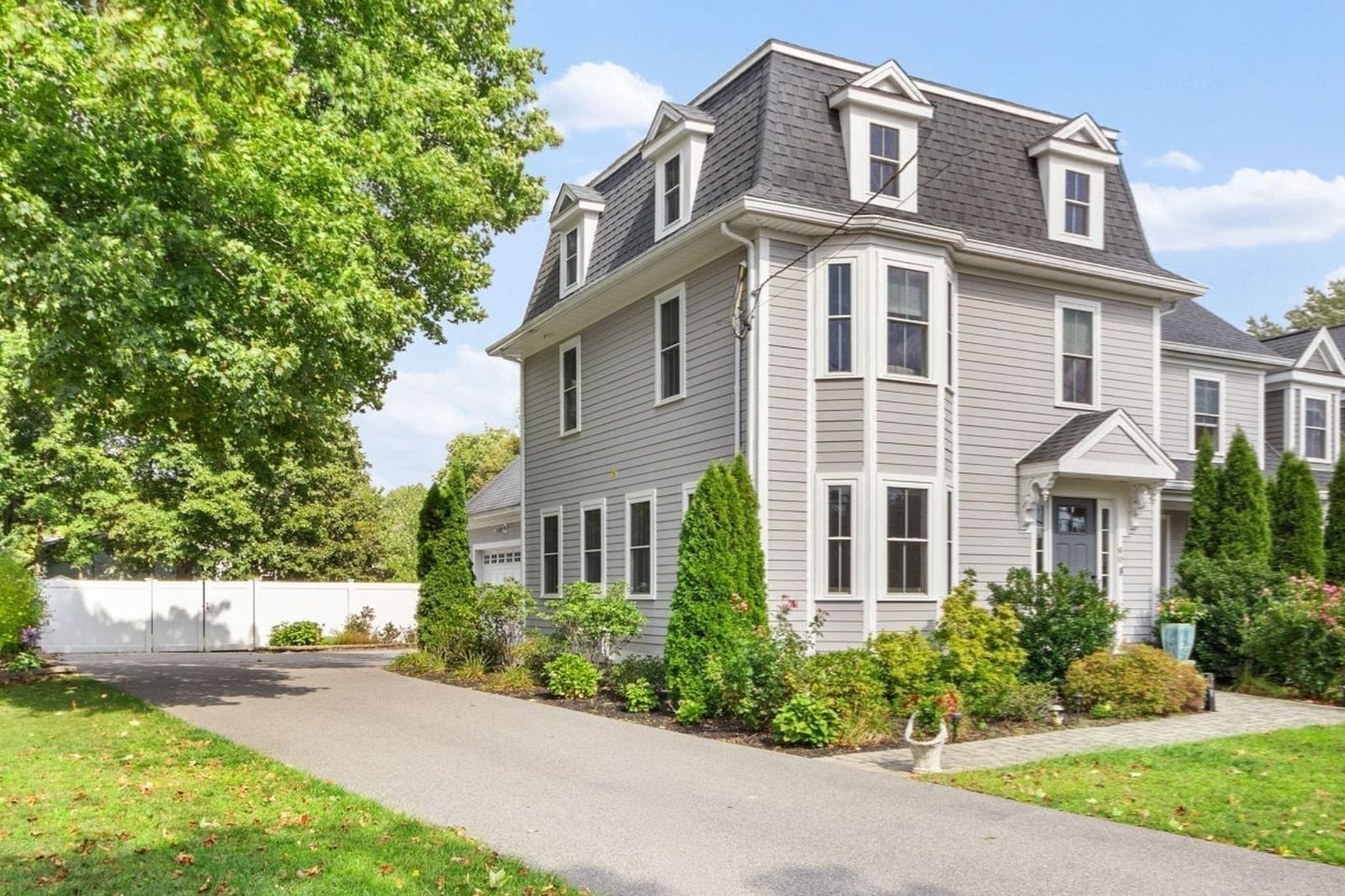 80 Pleasant St #80 Medfield — Photo 3 of 40
