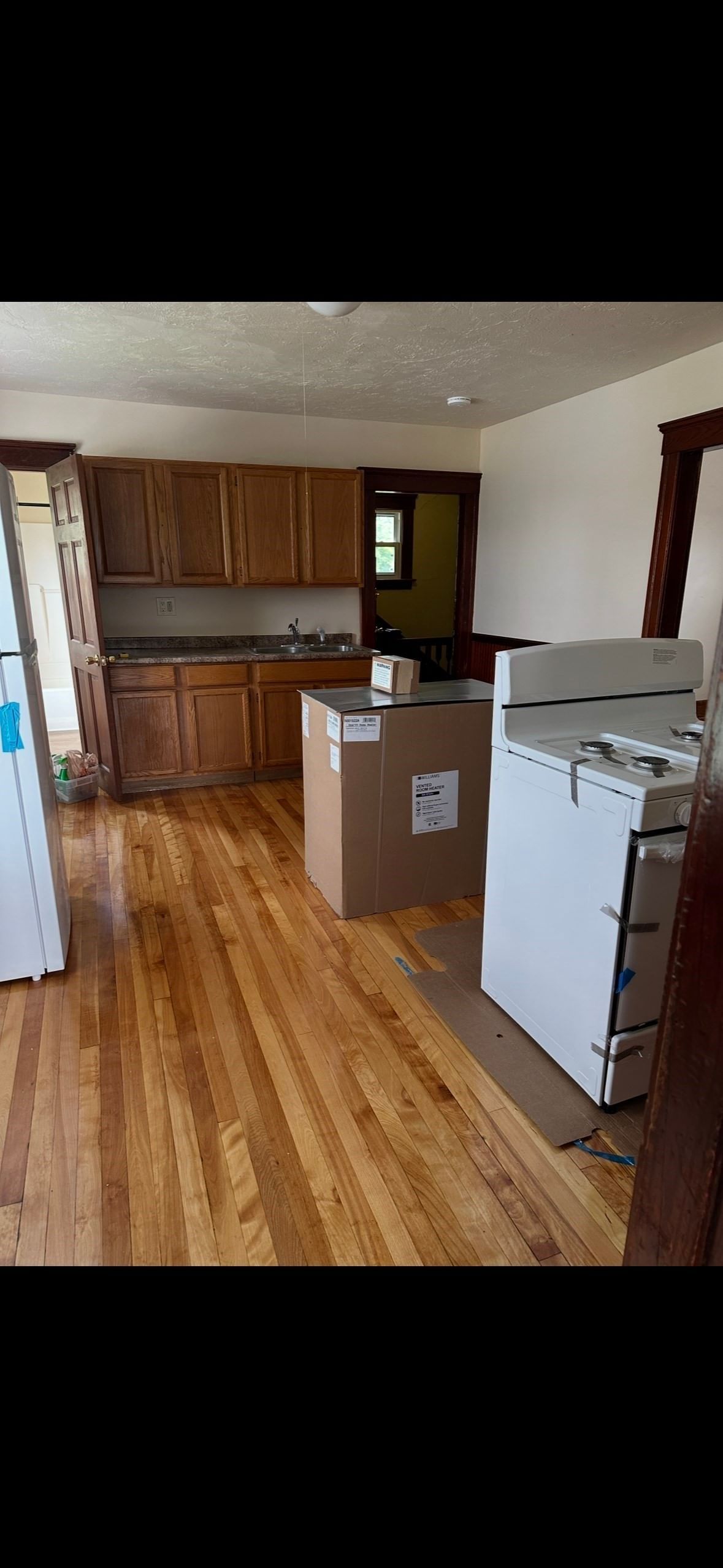 47 Lincoln St Webster — Photo 8 of 10