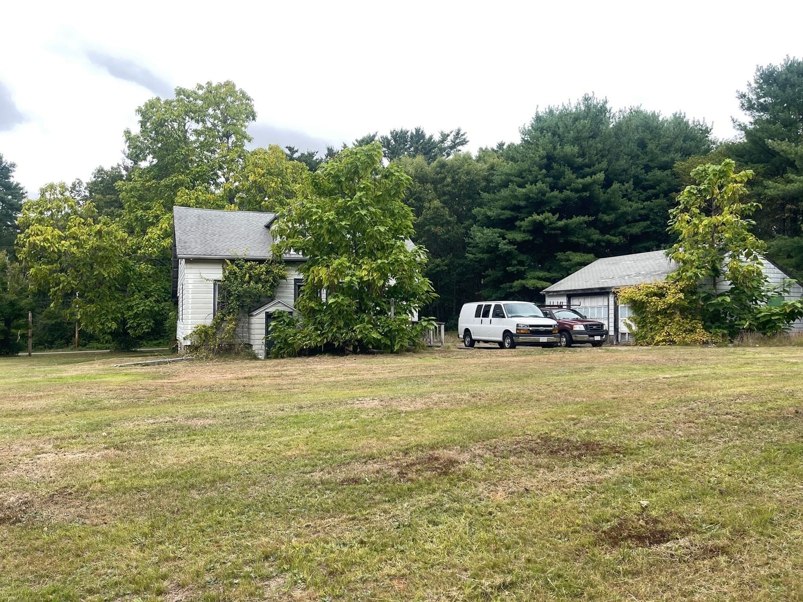 39 Bedford St + 23 Taunton St Lakeville — Photo 3 of 31
