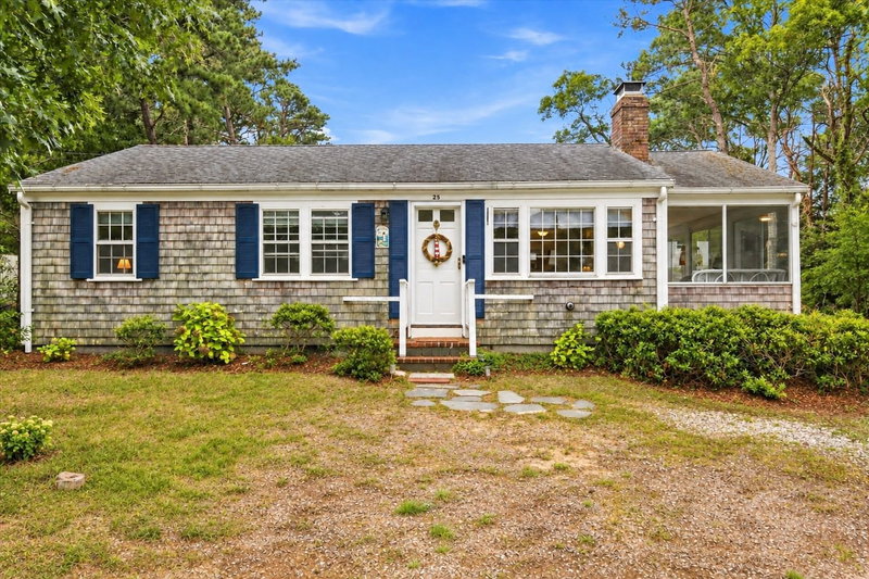 25 Freydis Dr