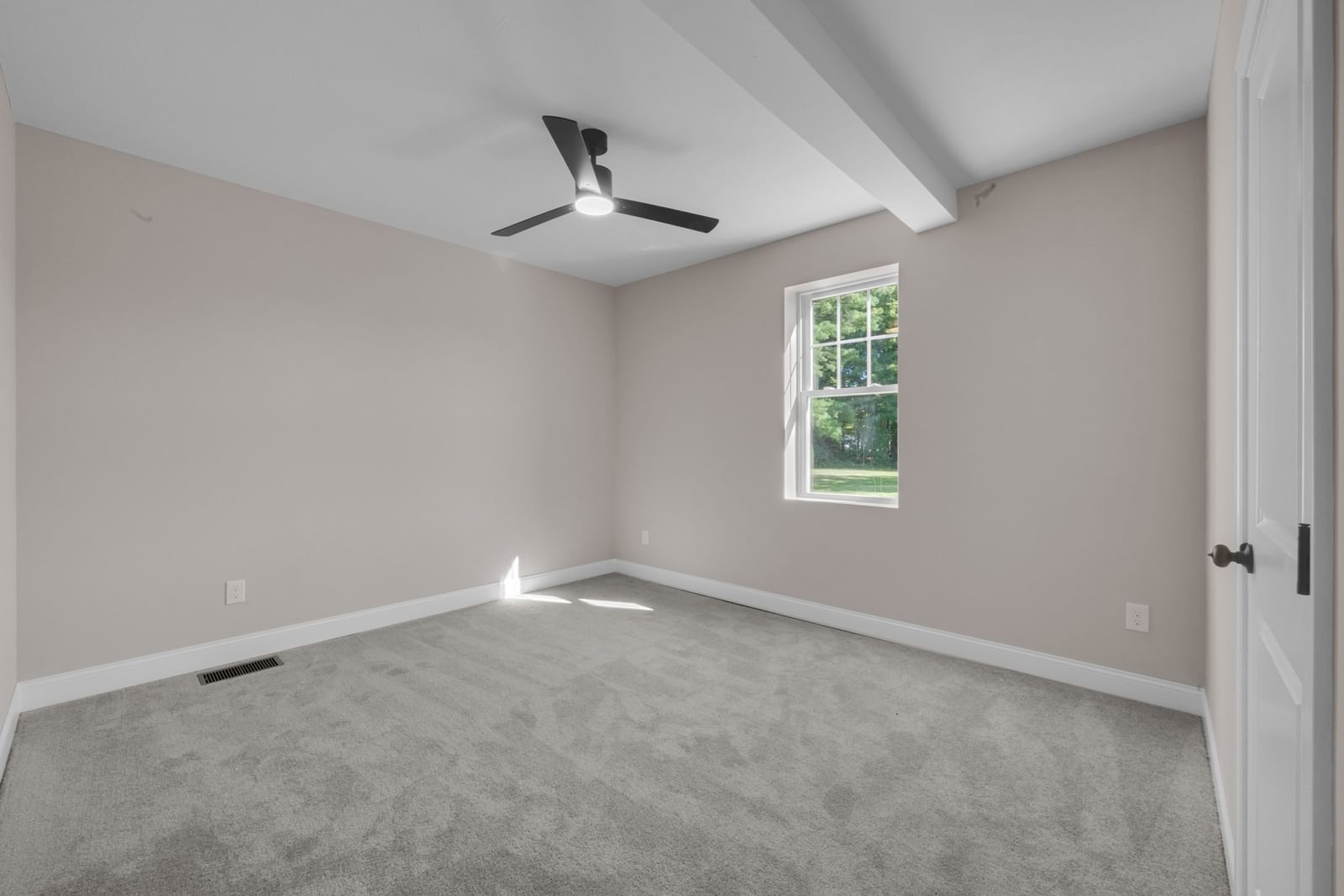 765 Massachusetts Avenue #B Lunenburg — Photo 20 of 42