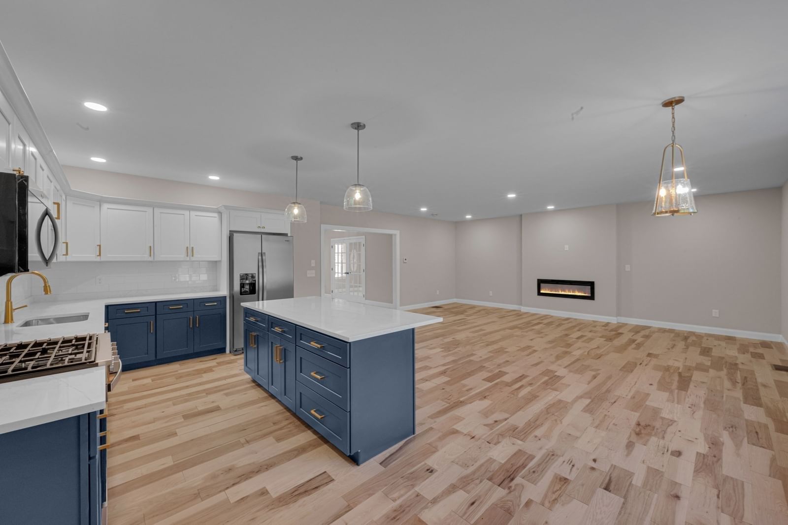 765 Massachusetts Avenue #B Lunenburg — Photo 4 of 42