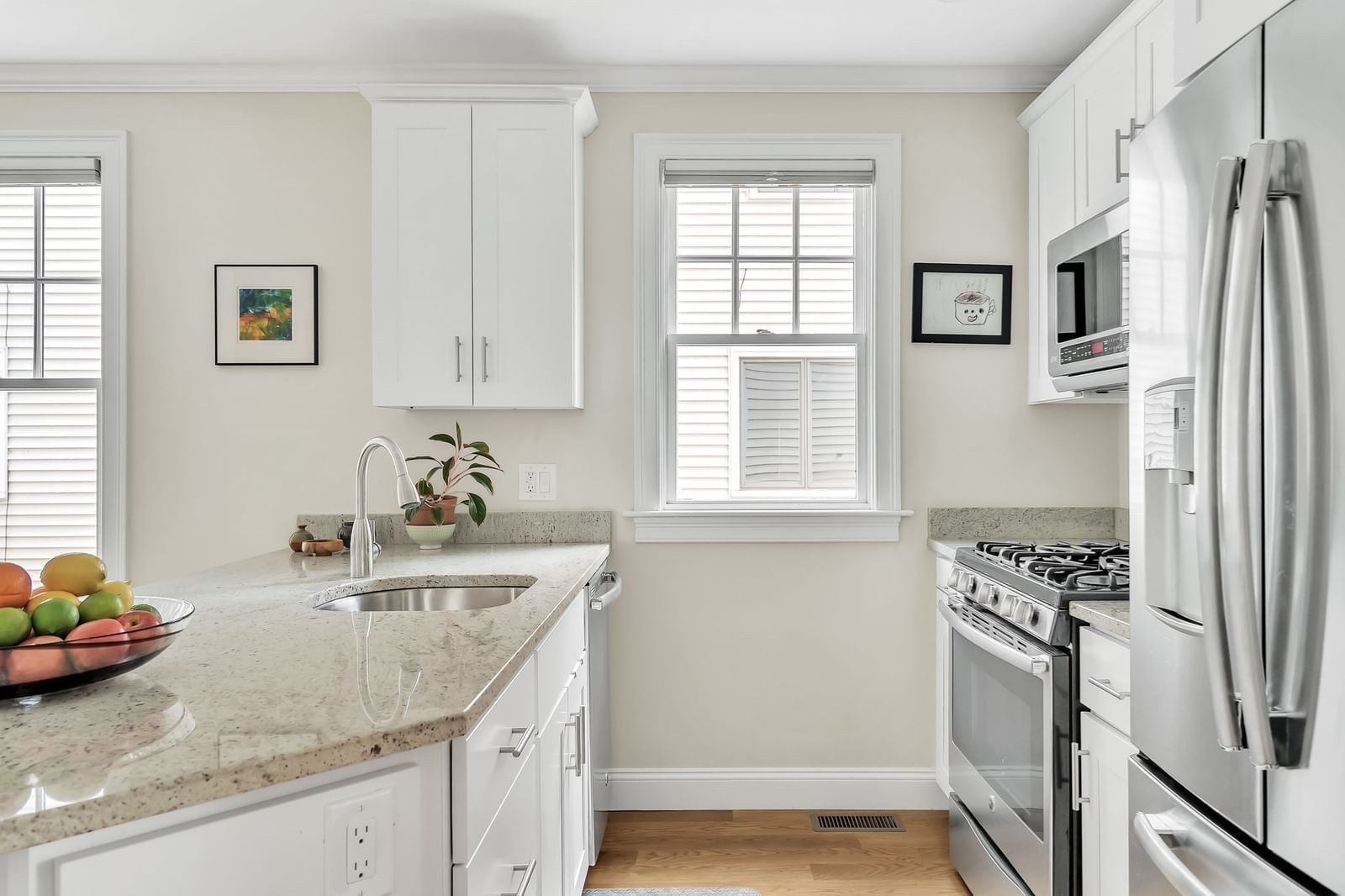 33 Clyde St #1 Somerville — Photo 8 of 29