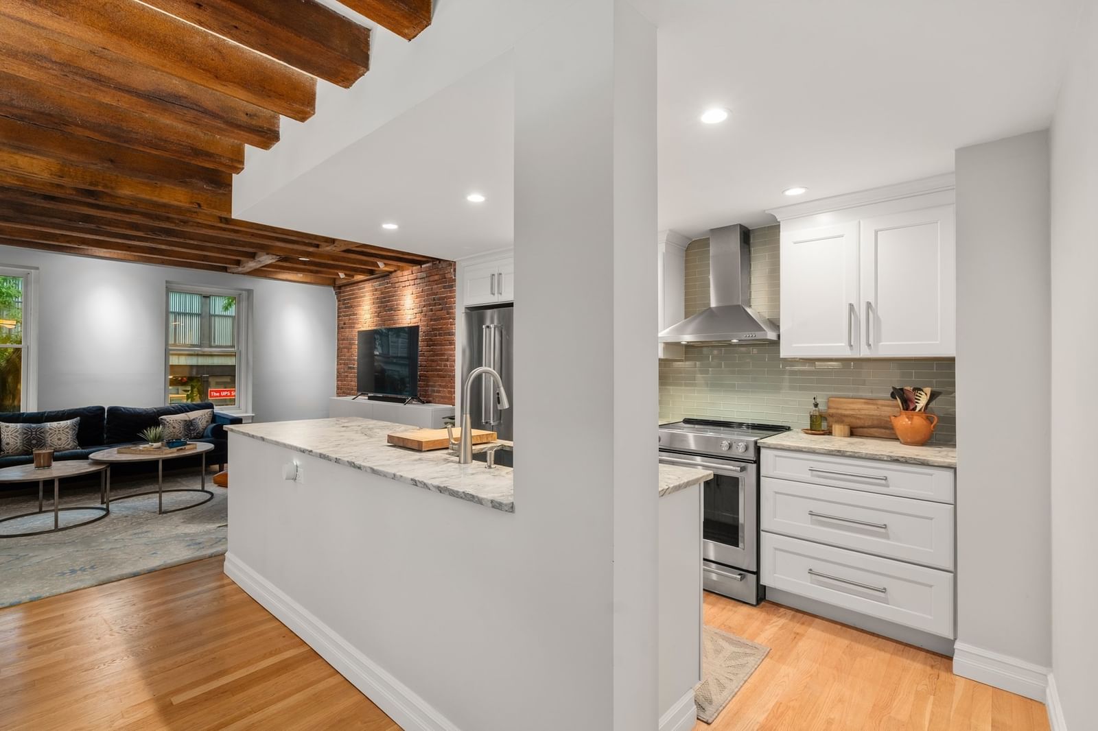 80 Commercial St #2 Boston — Photo 16 of 20