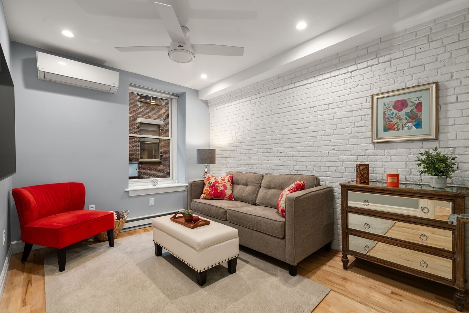 80 Commercial St #2 Boston — Photo 18 of 20