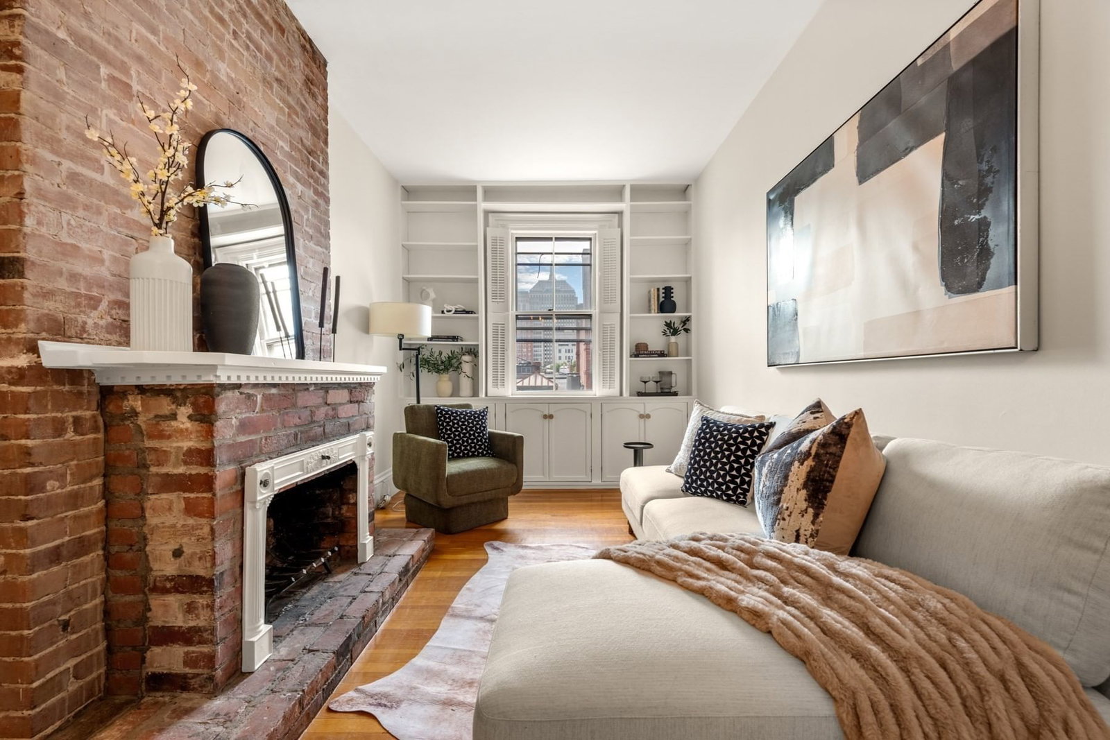 167 Beacon St #12 Boston — Photo 2 of 32