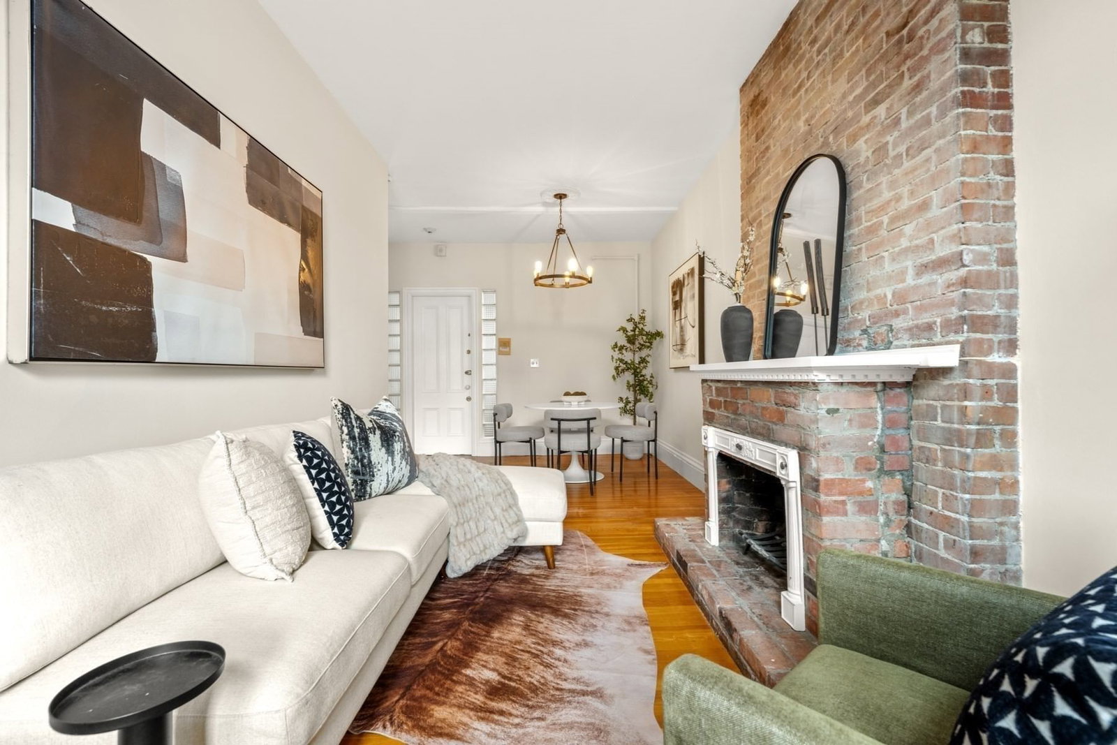 167 Beacon St #12 Boston — Photo 3 of 32