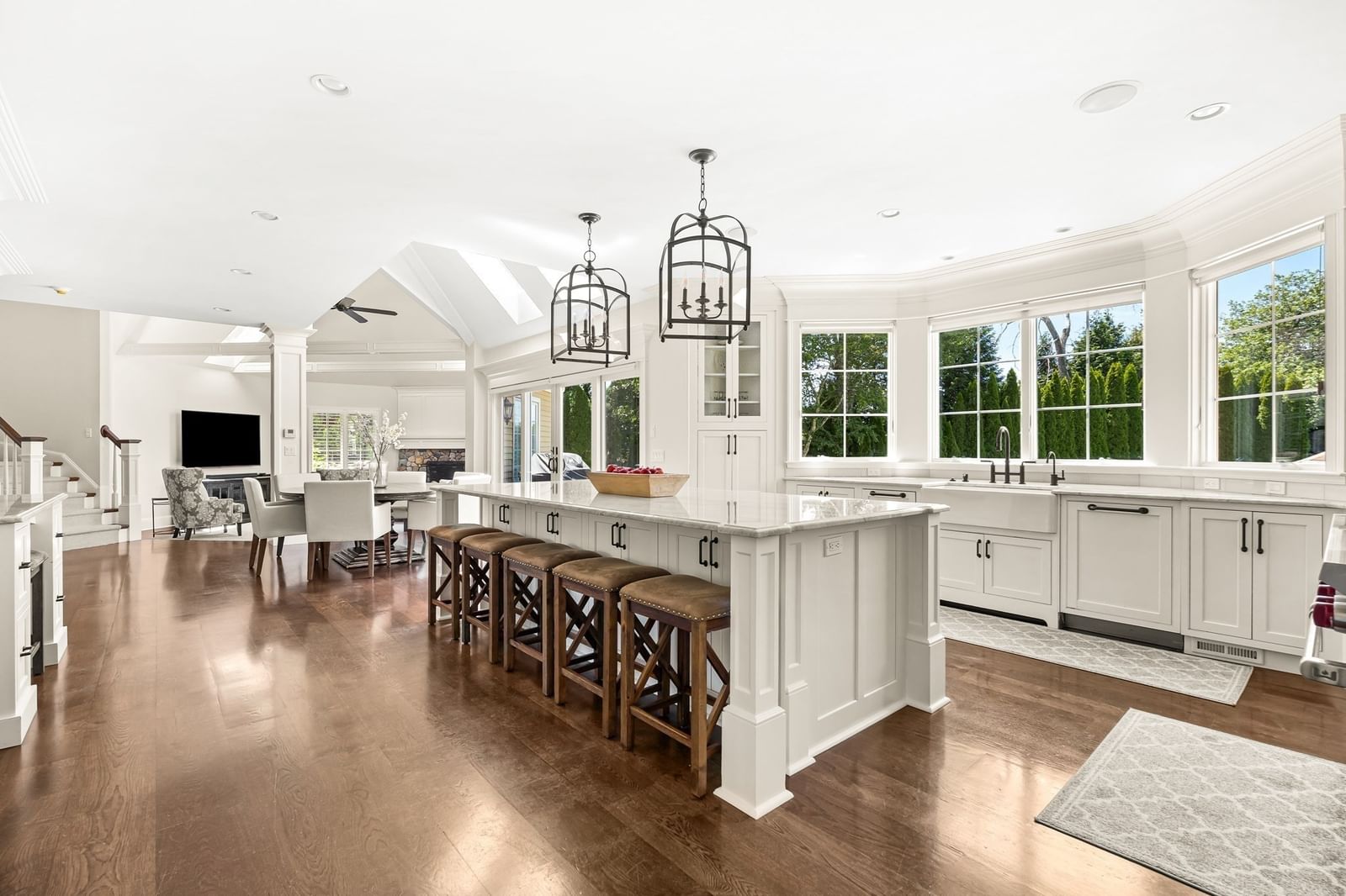 7 Pegan Ln Natick — Photo 5 of 37
