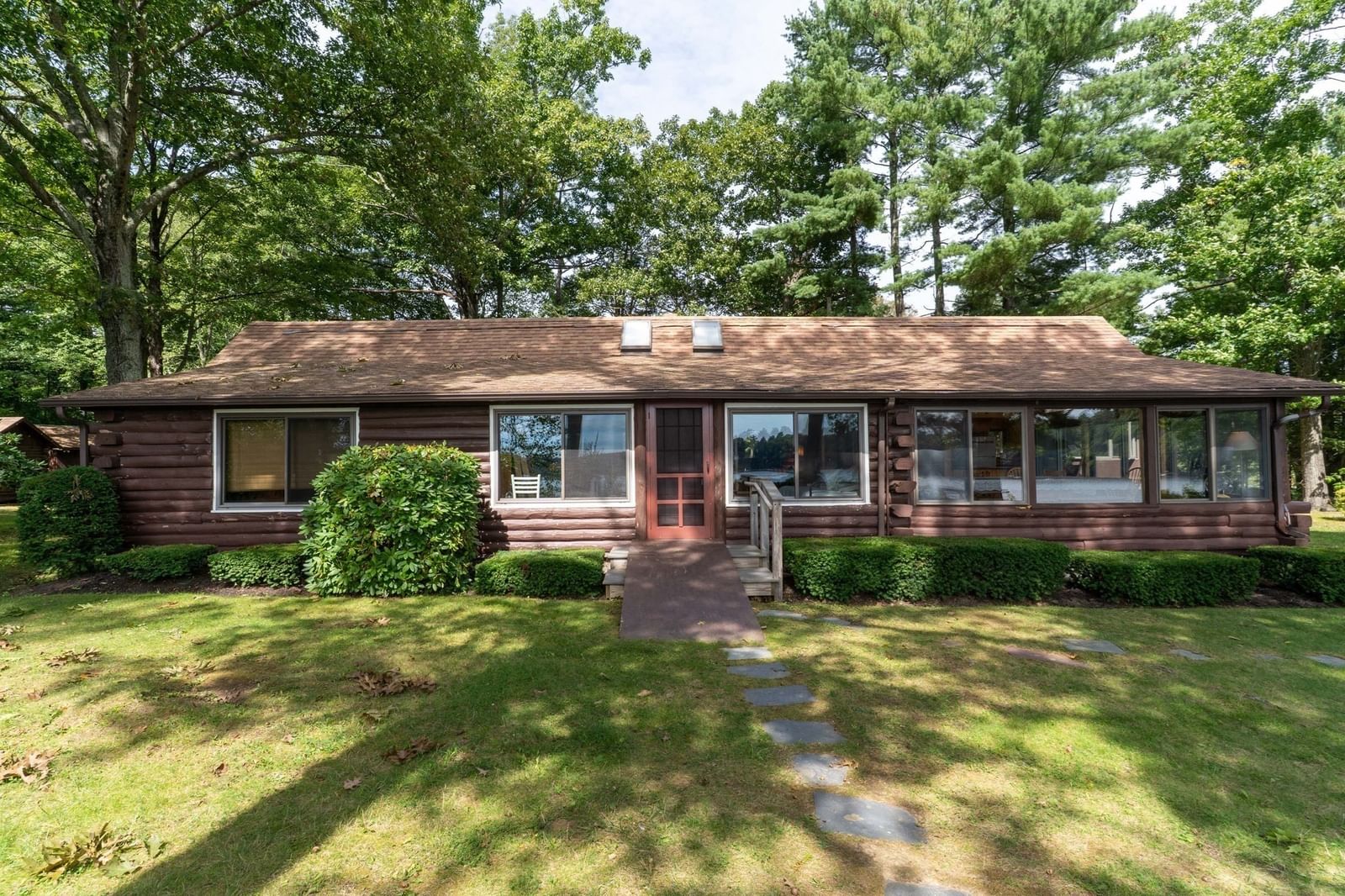 141-143 Lake Rd Brookfield — Photo 3 of 41