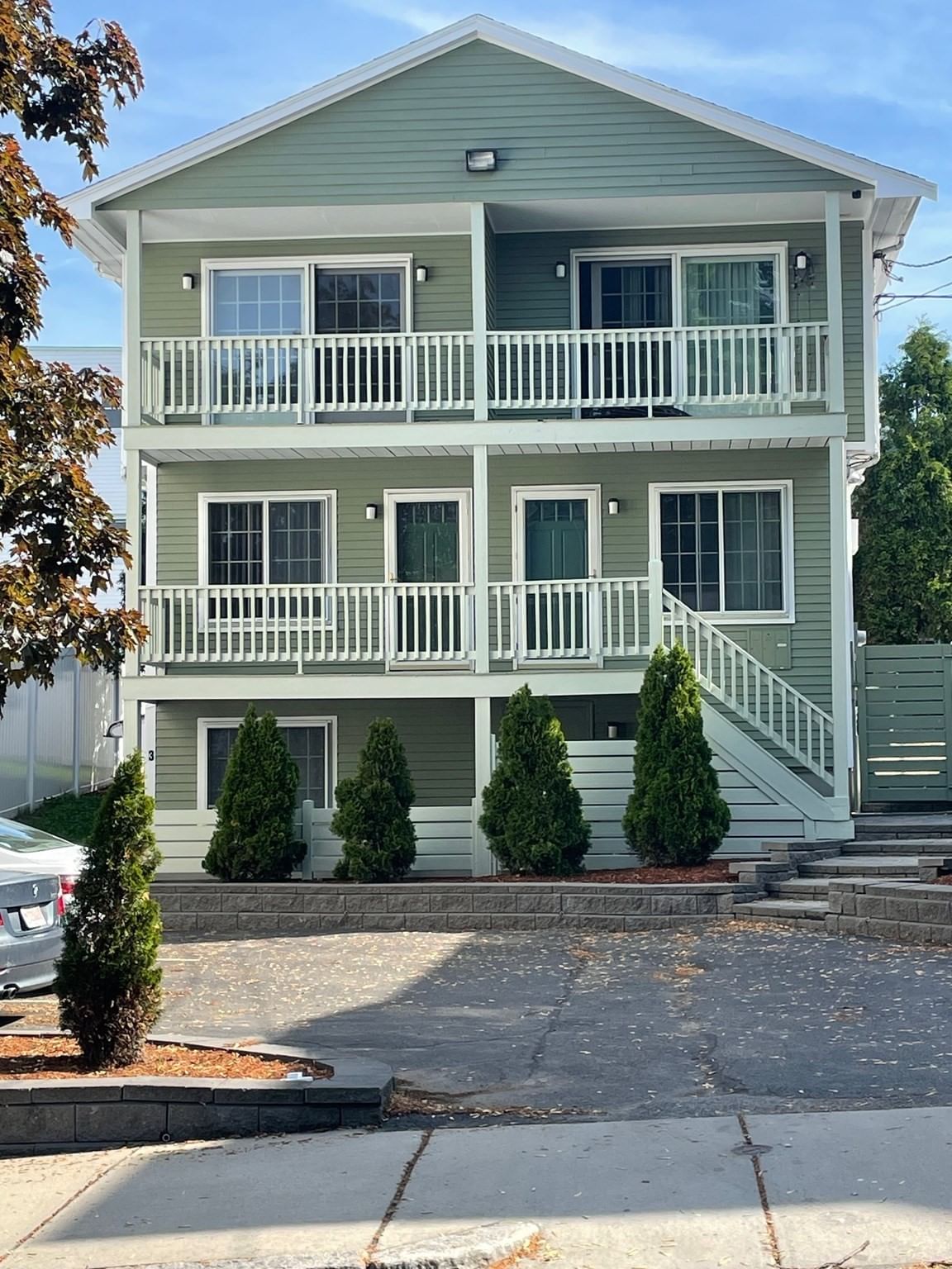 Property at 18 Suffolk St, Chelsea, MA 02150