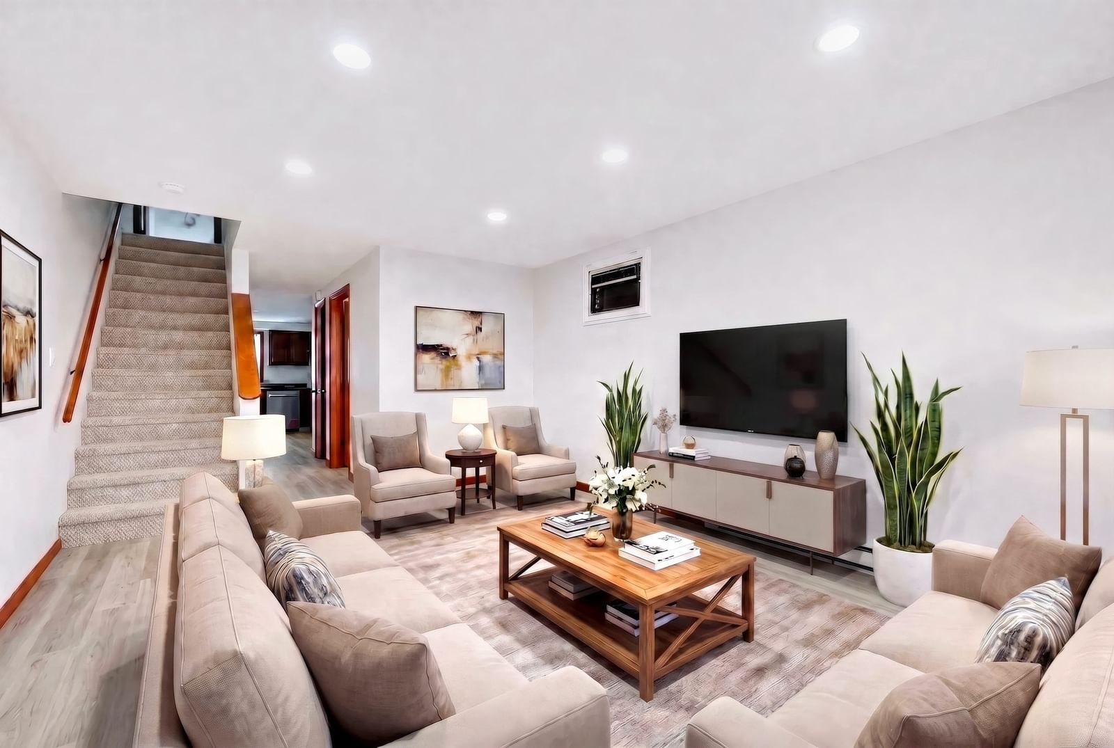 18 Suffolk St Chelsea — Photo 10 of 27