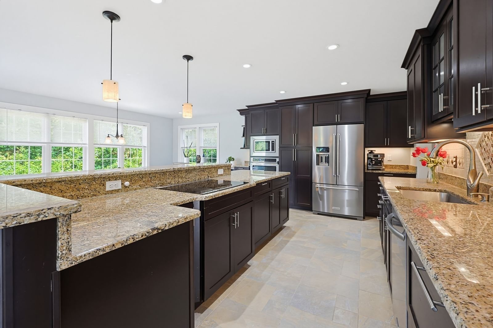 22 Willowbe Ct North Attleboro — Photo 5 of 42