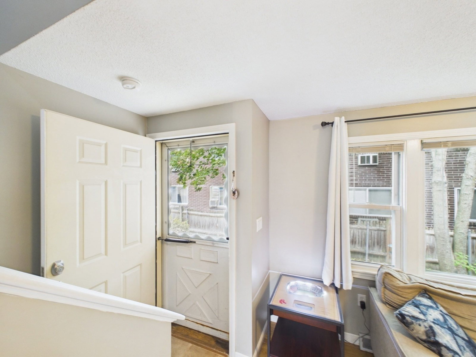 126 Willard Street #I Lowell — Photo 3 of 39