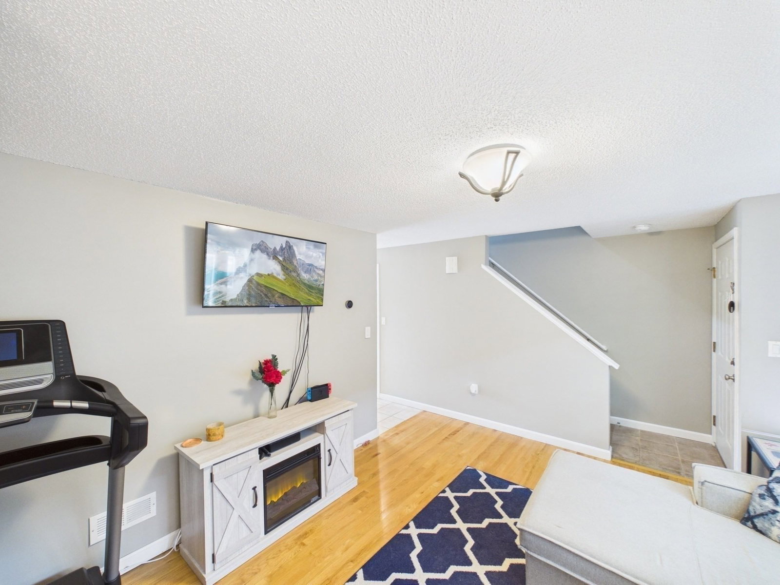 126 Willard Street #I Lowell — Photo 8 of 39