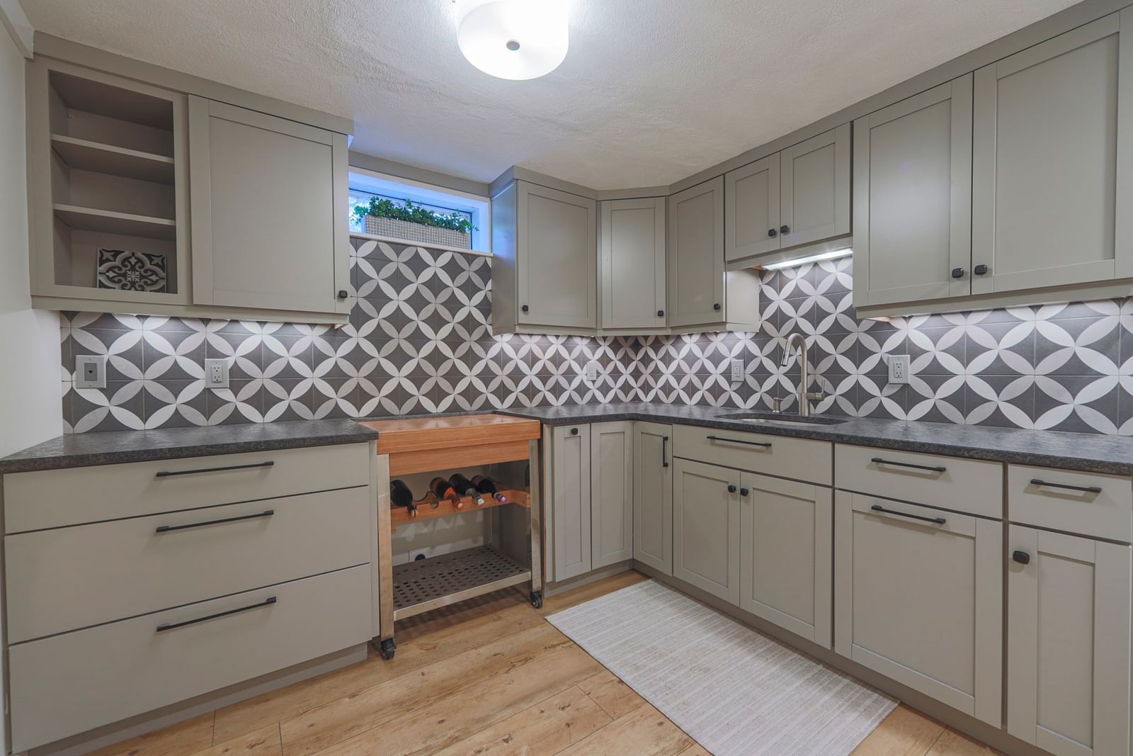 12 Stevens Pl Saugus — Photo 26 of 31