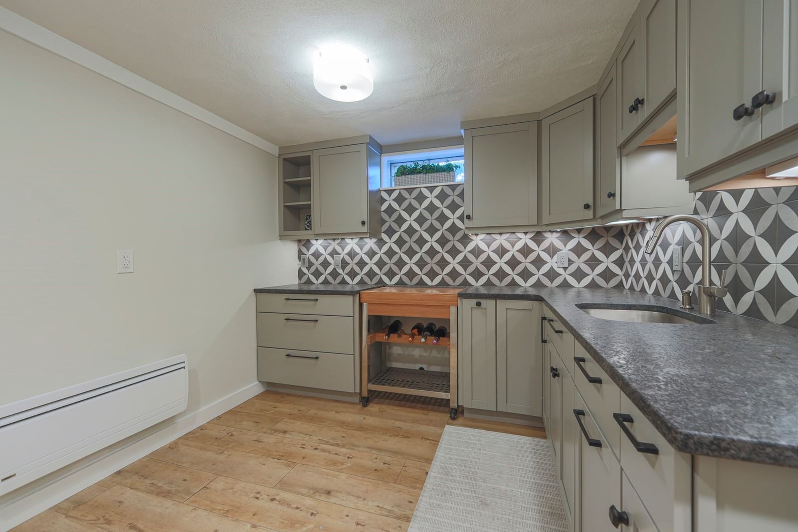 12 Stevens Pl Saugus — Photo 27 of 31