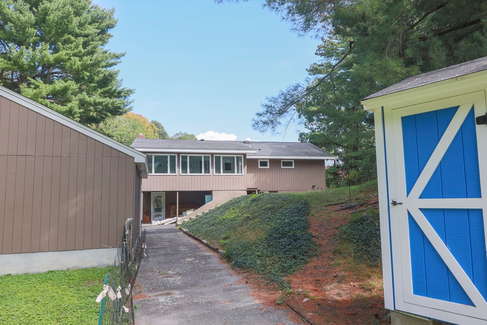 12 Stevens Pl Saugus — Photo 29 of 31