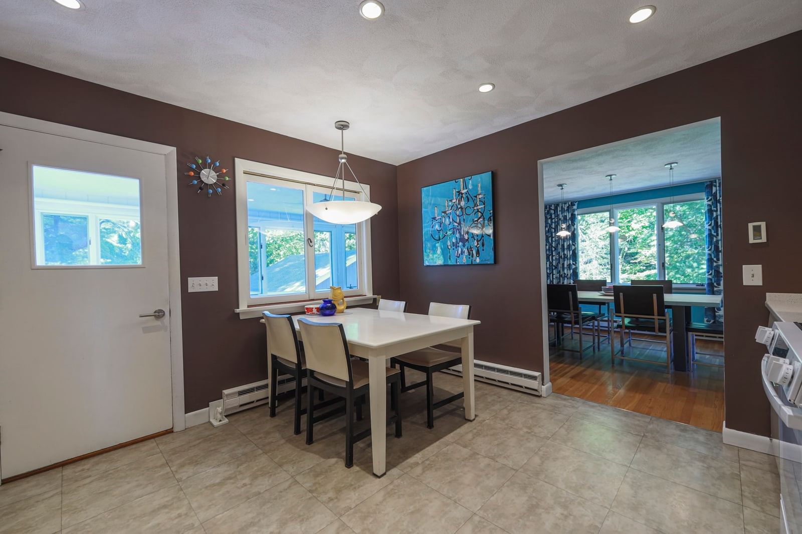 12 Stevens Pl Saugus — Photo 9 of 31