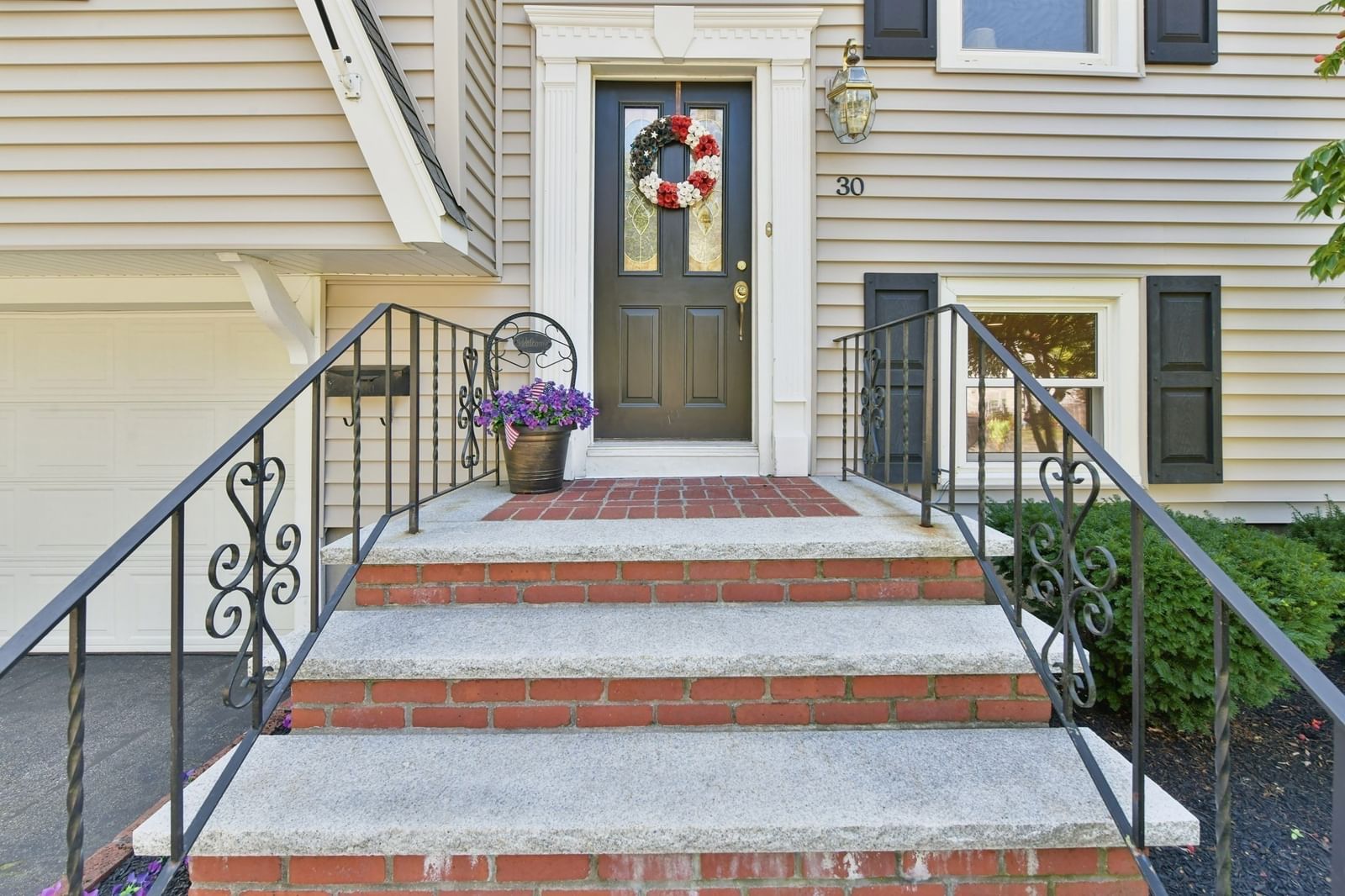 30 Sumner St Canton — Photo 2 of 41