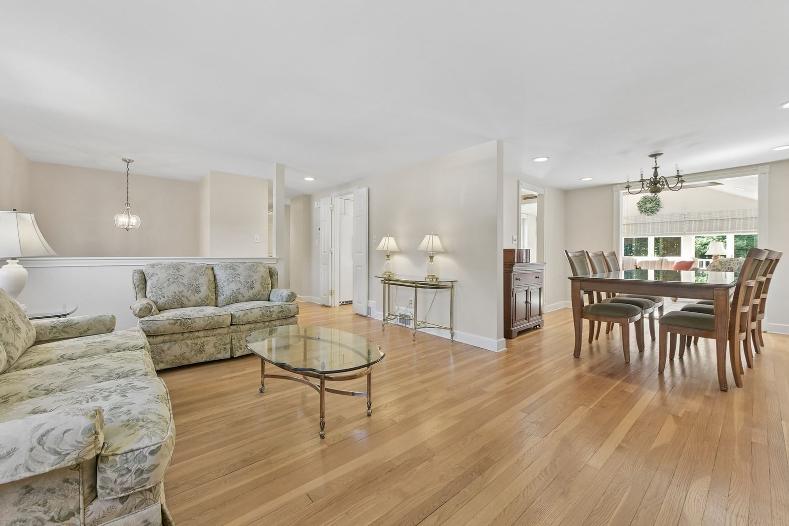 30 Sumner St Canton — Photo 4 of 41
