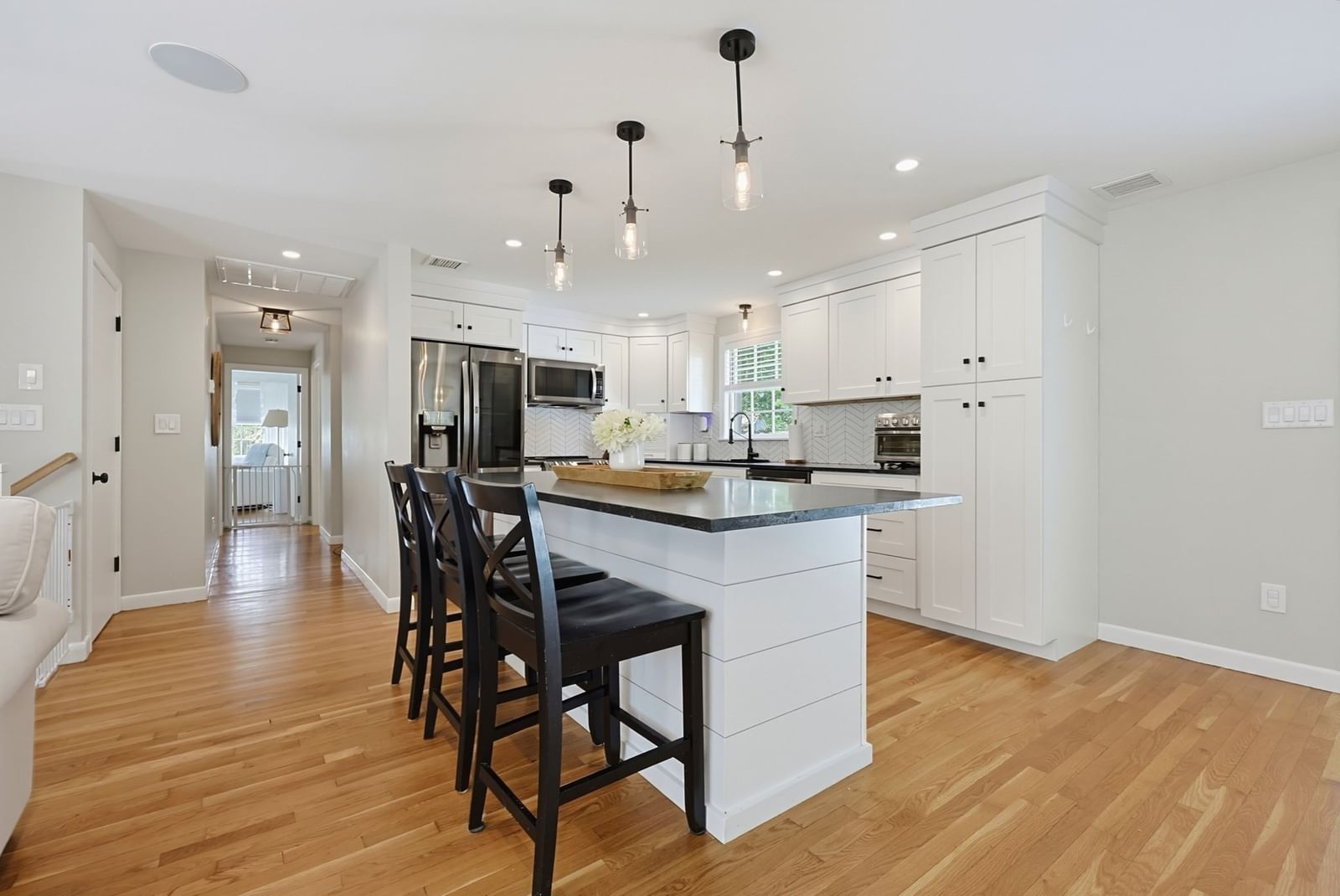 10 Howe Circle Randolph — Photo 4 of 42