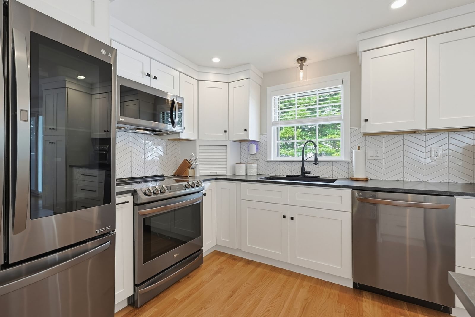 10 Howe Circle Randolph — Photo 7 of 42