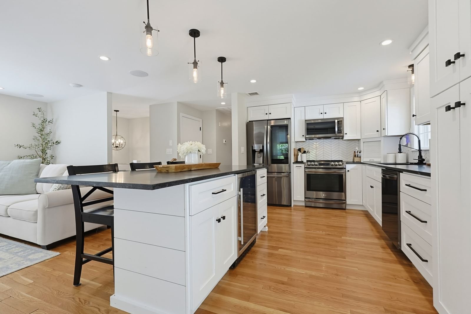 10 Howe Circle Randolph — Photo 8 of 42