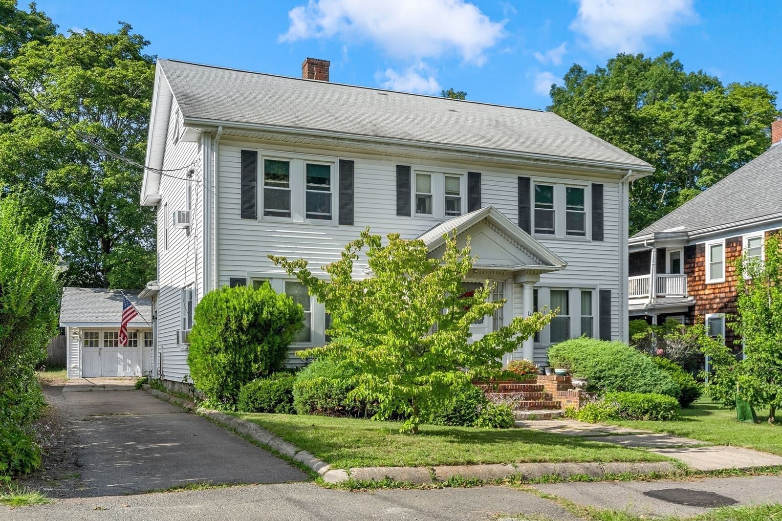 141 Brookside Ave Brockton — Photo 2 of 31