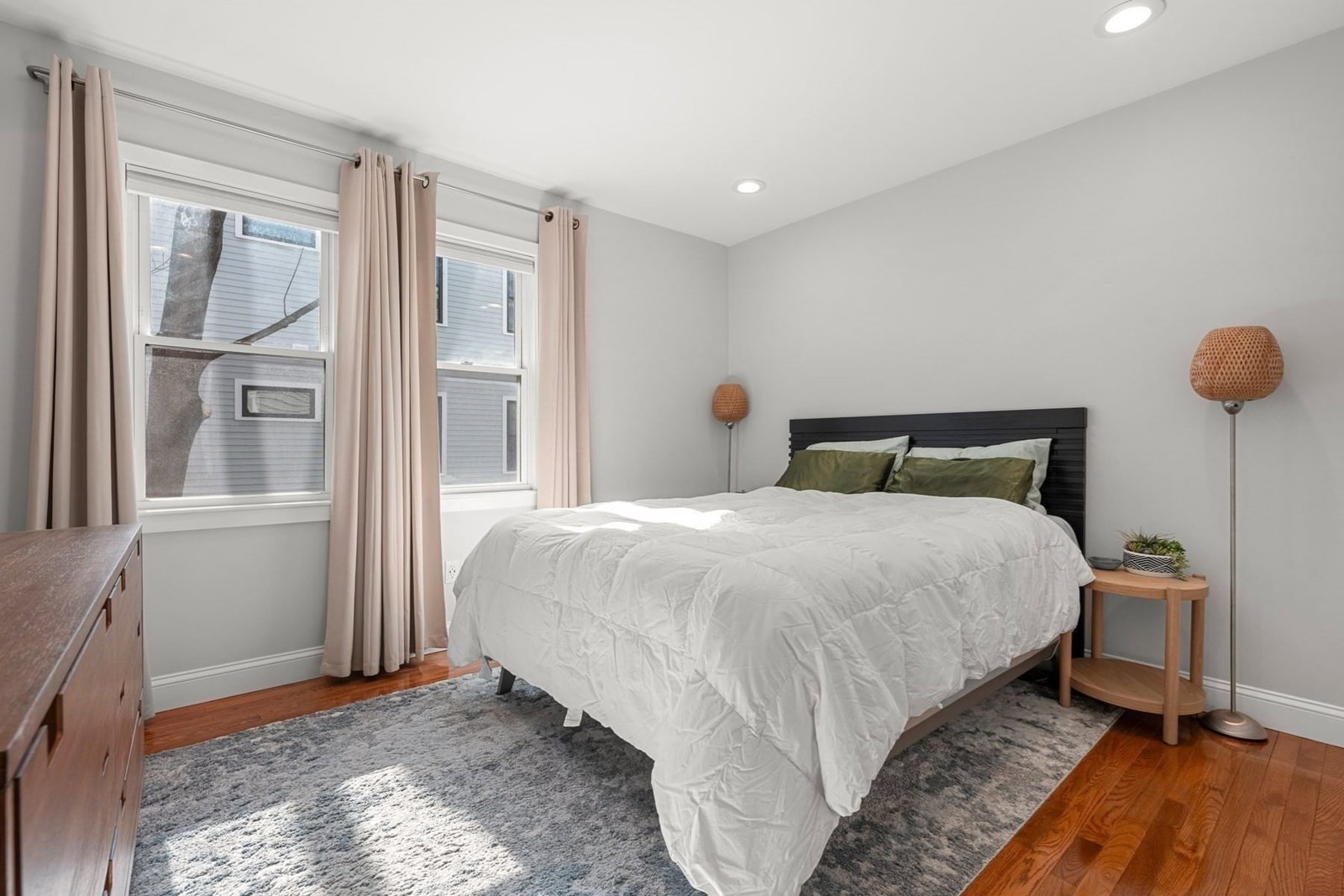 78 Rossmore #Two Boston — Photo 3 of 15