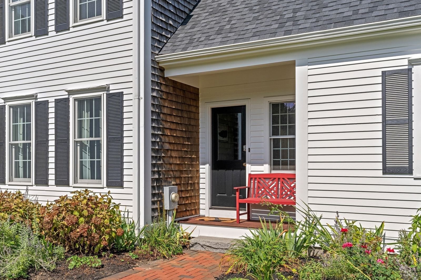 94 Valley Street Duxbury — Photo 2 of 40