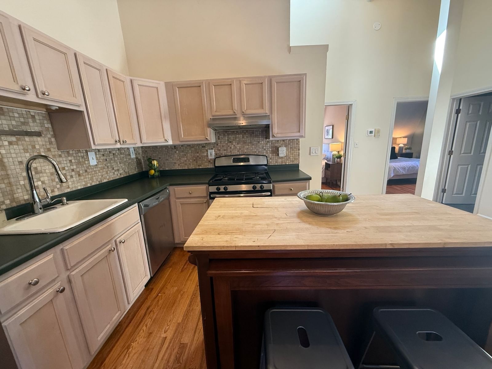 9 High Street Place #3 Brookline — Photo 3 of 11